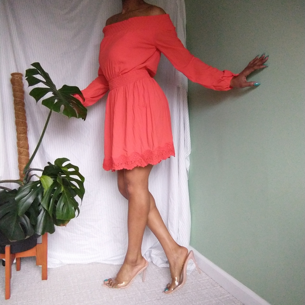 Women's Abercrombie & Fitch Coral off-the-shoulder dress - Picture 3 of 14